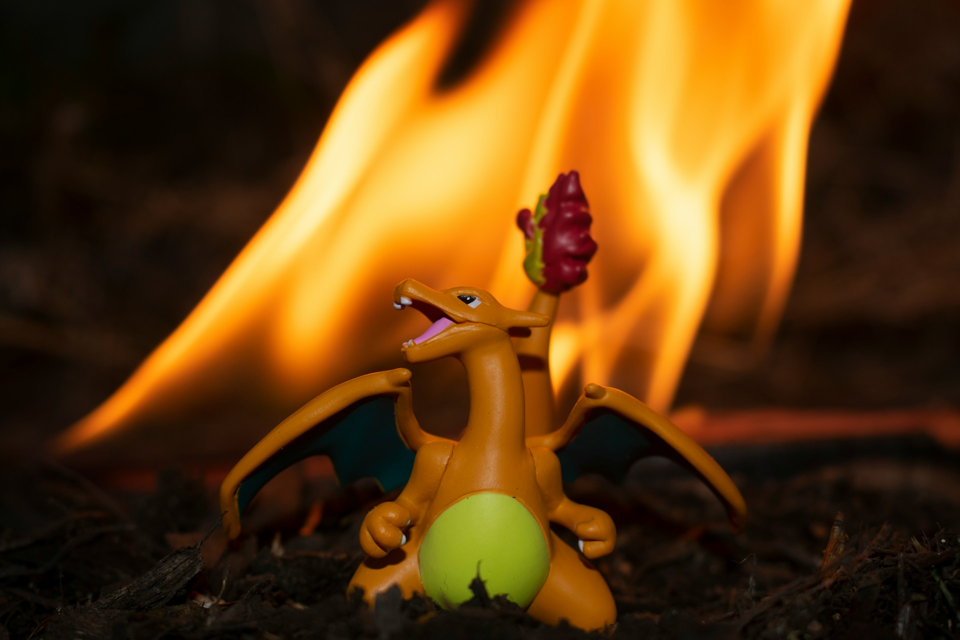 Charizard Teratipo Dragão Invade as Teraincursões de Pokémon Escarlata e Púrpura